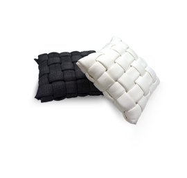 PASAAN PILLOW