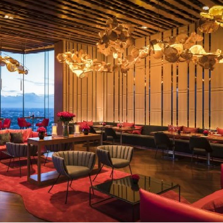 AVANI RIVERSIDE HOTEL - ATTITUDE SKY BAR & LOUNGE