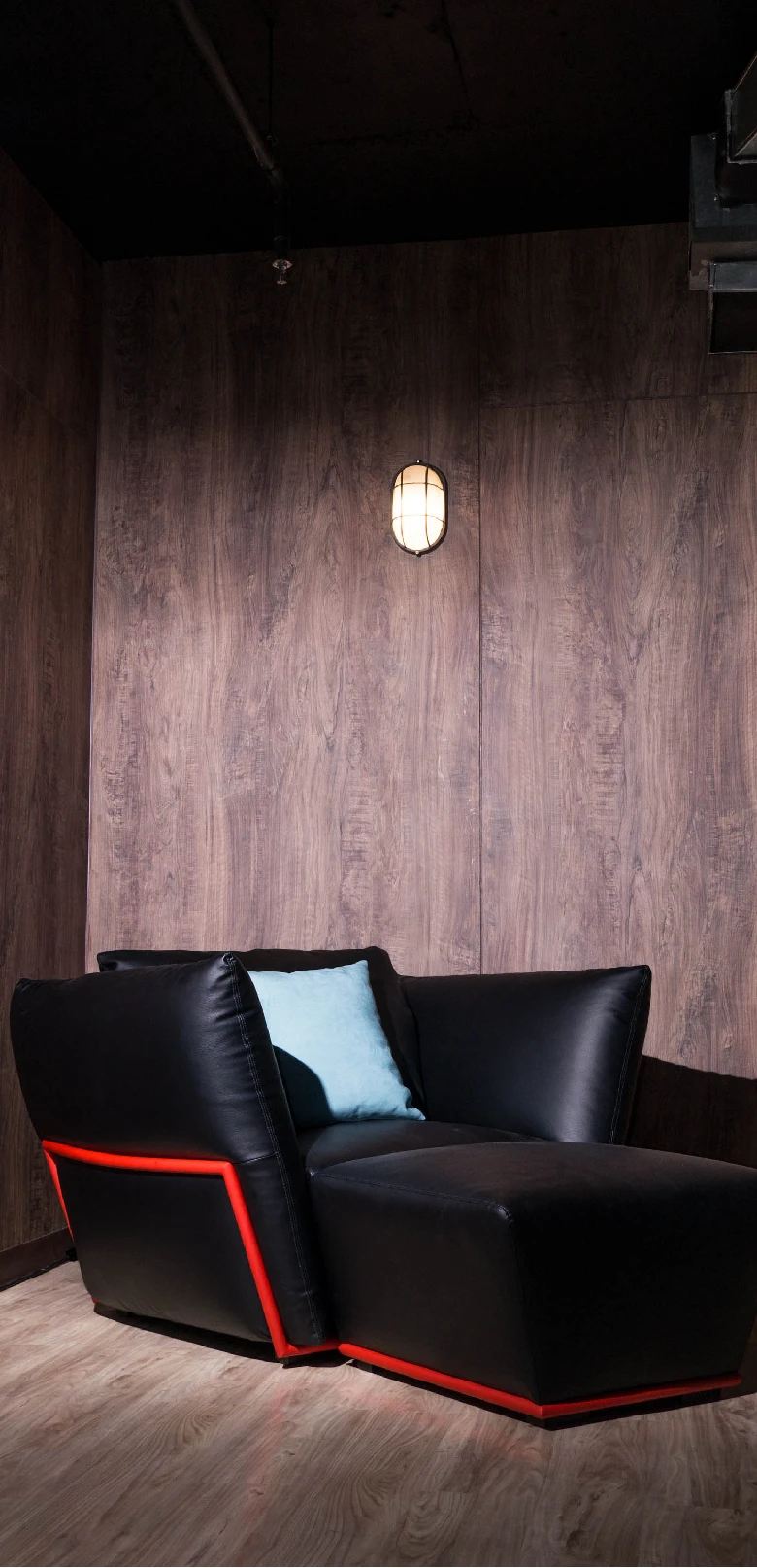 MOBELLA WORKSPACE