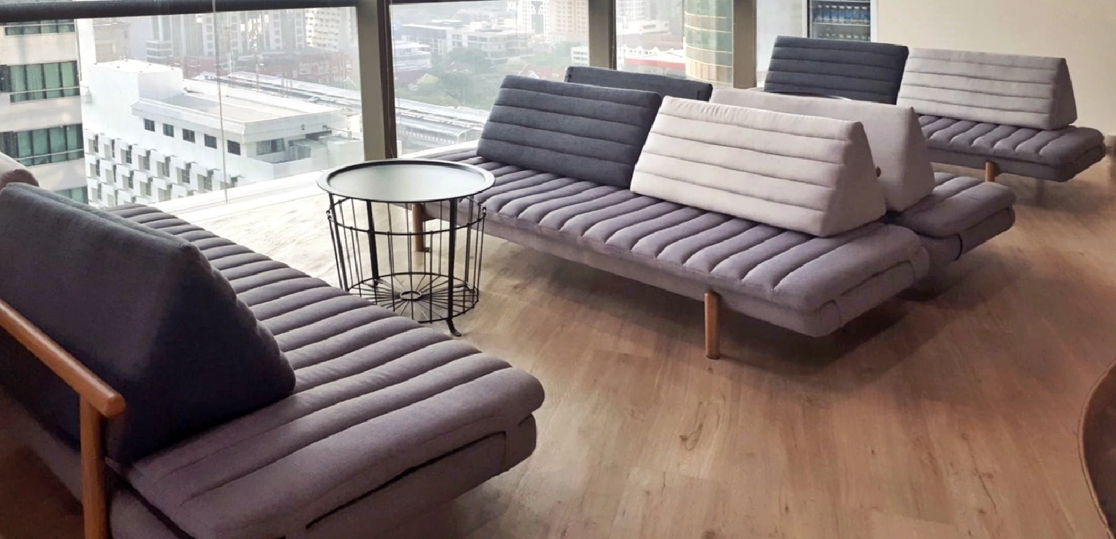 MOBELLA WORKSPACE