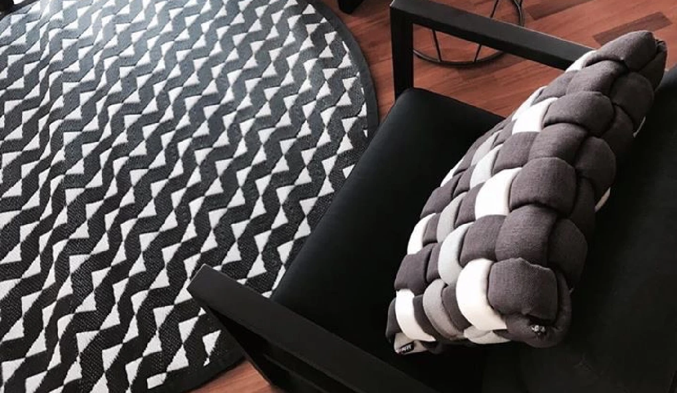 MOBELLA WORKSPACE